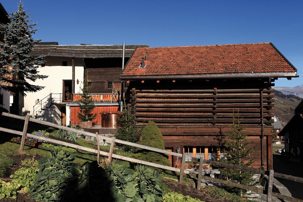 Chalets Casa Da Luzi Surcasti Exterior foto